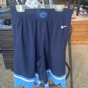 Boys Shorts Villanova  Lg NWT